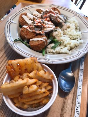 falafel rice bowl with waffle fries #Veganuary at Falafel Brothers - Minato in Tokyo