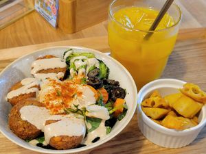Falafel salad junior set with lotus fries at Falafel Brothers - Minato in Tokyo