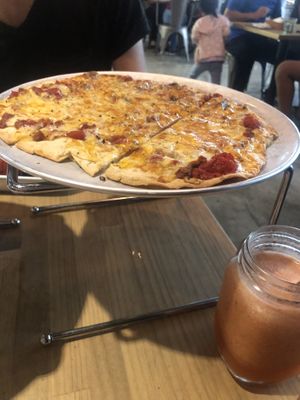 Four cheese Bolognese pizza     at MiaCucina - Xinyi in Taipei