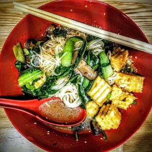Vegan, Gluten-Free, Rice Noodles and Fried Tofu at Kao Ramen in Ventura