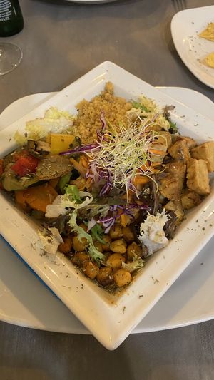 Budda bowl at Chef Momo in Cartagena