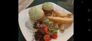 Momo Burger at Chef Momo in Cartagena
