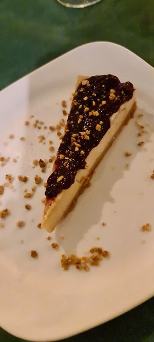 Vegan cheesecake at Chef Momo in Cartagena