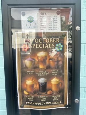 I got the cinnamon bun latte  at ESP Tea & Coffee  in Alexandria