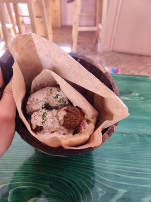 Red kiss at Green Lab in Montpellier