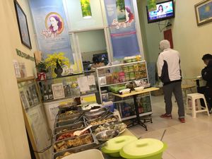 Vegan Buffet 30.000vnd
Project: World vegan world peace
Buffet chay chỉ 30k at Loving Hut - Ba Dinh in Hanoi