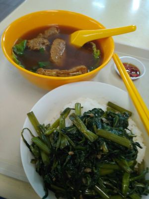 Today's special: Bakuteh with rice @$3.50, added kangkong +$0.50 at Tian Yuan 天元斋 in Central Singapore