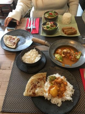 Massaman Curry for me and the vegan lunch tapas for my sister at Giggling Squid in Reigate