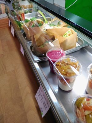 Yoghurt, pressed juices, sandwiches, crudites with hummus... at Tapas del Huerto in Tenerife