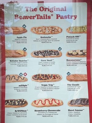 Menü mit Kennzeichnung veganer Optionen durch zwei Blätter at BeaverTails in Ottawa