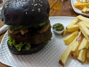 Lentil burger with avocado and mushrooms  at Burger Chulls in Arequipa