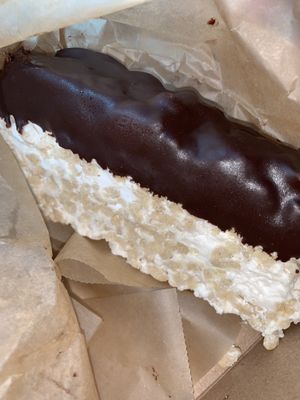 Rice Krispie treat (vegan)   at The Local Grocer in North Conway