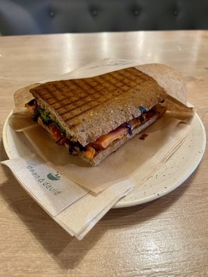 Sweet potato sandwichh  at Dean & David in Braunschweig