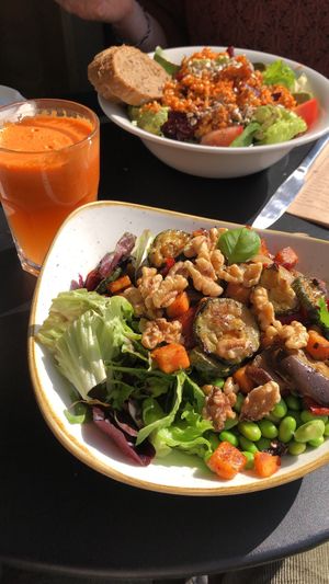 Bhudda Bowl is vegan if you choose a different dressing😉very tasty  at Dean & David in Braunschweig