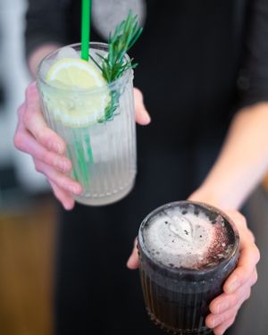 Elderflowers Spritzer and Activated Charcoal Latte at Miranda Cafe in North London