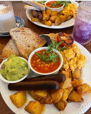 Weekend Brunch at Miranda Cafe in North London