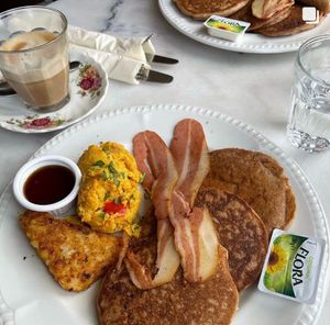 American vegan Breaksfast at Miranda Cafe in North London