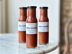BBQ sauce at Miranda Cafe in North London
