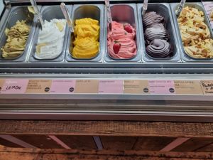All vegan (except for the far right one) at La Gelatiera in London