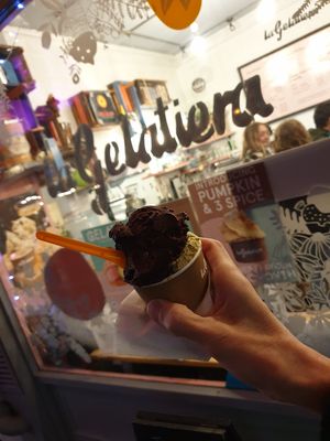 Chili chocolate and pistachio...both vegan and amazing at La Gelatiera in London