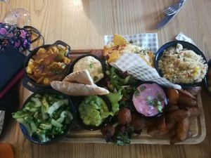 Vegan sharing platter at Y Not Bar & Grill in Thurso