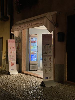   at Gelateria Cento Per Cento in Malcesine