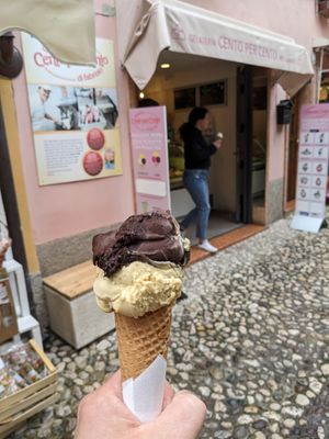  at Gelateria Cento Per Cento in Malcesine