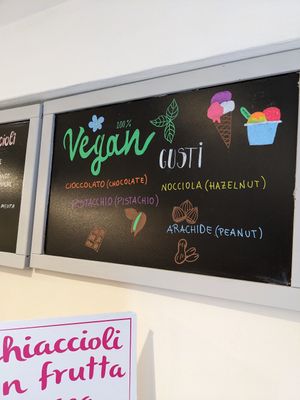  at Gelateria Cento Per Cento in Malcesine