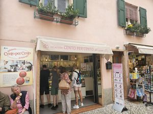  at Gelateria Cento Per Cento in Malcesine