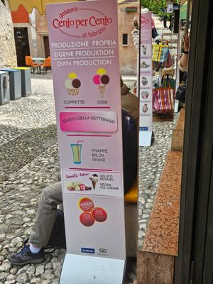  at Gelateria Cento Per Cento in Malcesine