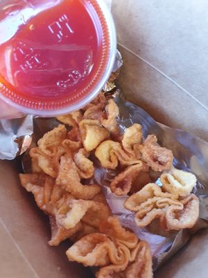 Vegan crab rangoon at Jade Rabbit in Portland