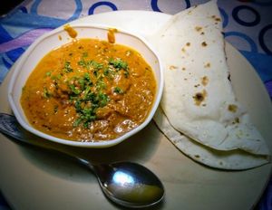 Vegetarian Curry with Chapatti at Ever Green Cafe in Hampi