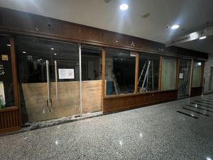   at Yī Yè Yī Shìjiè 一叶一世界 - Global Center 环球中心 in Chengdu