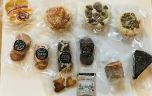 米粉の惣菜パンとケーキやクッキー at Vegi Kitchen Gu Gu in Nagoya