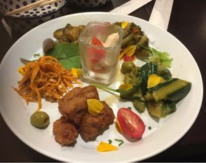 Dinner set at Vegi Kitchen Gu Gu in Nagoya