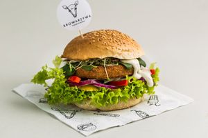 vegan burger Krowarzywa at Krowarzywa - Piotrkowska in Lodz