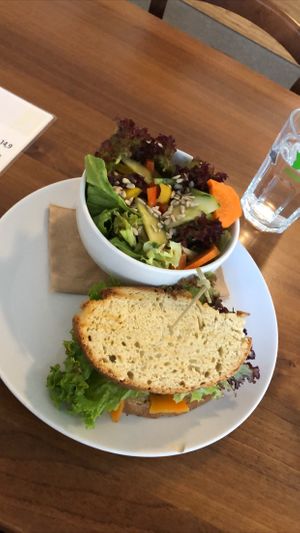 Karotten - Lachs Sandwich 😋 at Katzentempel - Nürnberg in Nuremberg