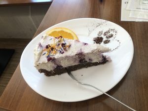 My favorite cake 🤍 at Katzentempel - Nürnberg in Nuremberg