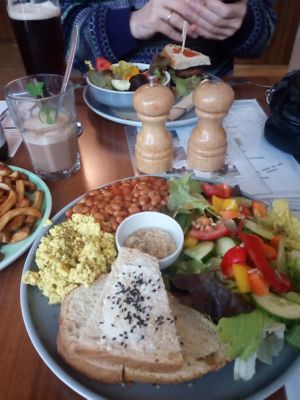 Katerfrühstück and my husband's Beyond Meat Burger  at Katzentempel - Nürnberg in Nuremberg