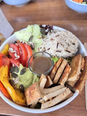 Tofu bowl  at Katzentempel - Nürnberg in Nuremberg