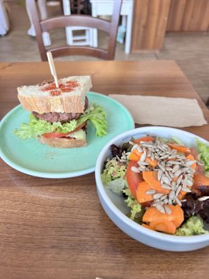 Beyond burger   at Katzentempel - Nürnberg in Nuremberg