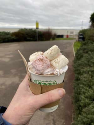 Vegan hot chocolate with cream and marshmallows. Dec ‘23  at Saltwater Beach Cafe in Southend-on-sea