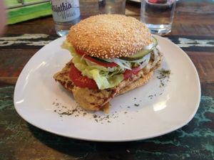 VINSSPEZIAL Burger at Vins Vegan in Feistritz An Der Drau