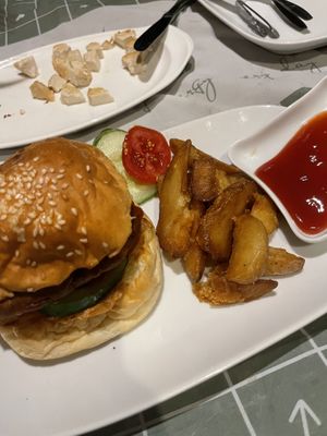 Tempeh burger   at Tulasi Vegetarian in Ubud