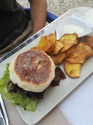 Hambúrguer at Veggie Cafe in Albufeira