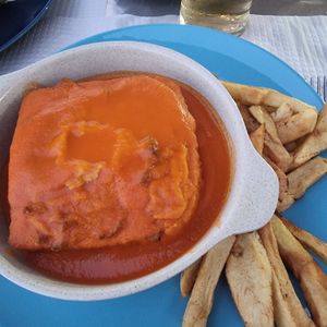 A Francesinha que devia ser Algarviasinha at Veggie Cafe in Albufeira