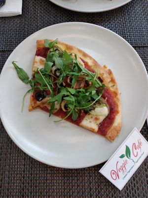Pizza with cashew cheese at Veggie Cafe in Albufeira