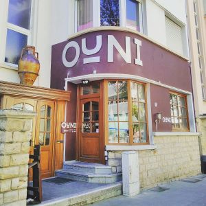 Vegan and vegetarien shop developing soustainibiliy through km zero and avoiding packaging at OUNI in Luxembourg City