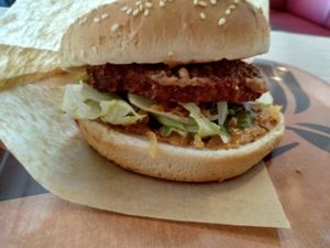 burger with peanut butter - savay (?) at Voodies in Vienna