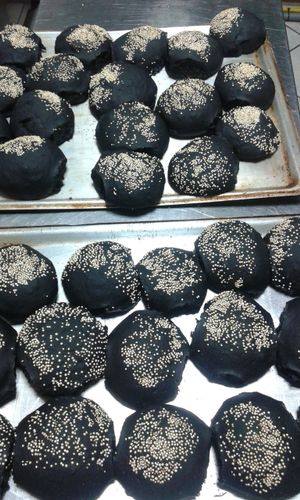 Pane nero al carbone come solo da noi si può trovare. at Insoljto Ristorante in Longiano